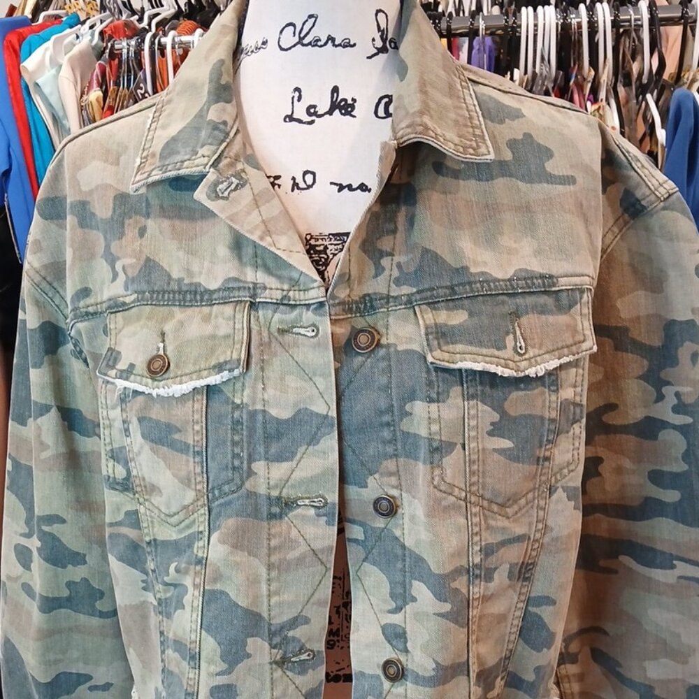 Free people crop camo blazer